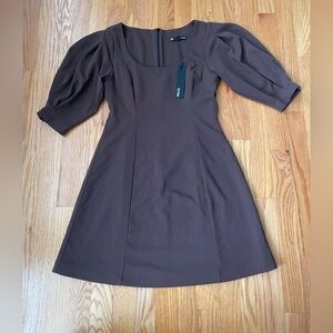 NWT! Krisa Scoop Neck Puff Sleeves Dress